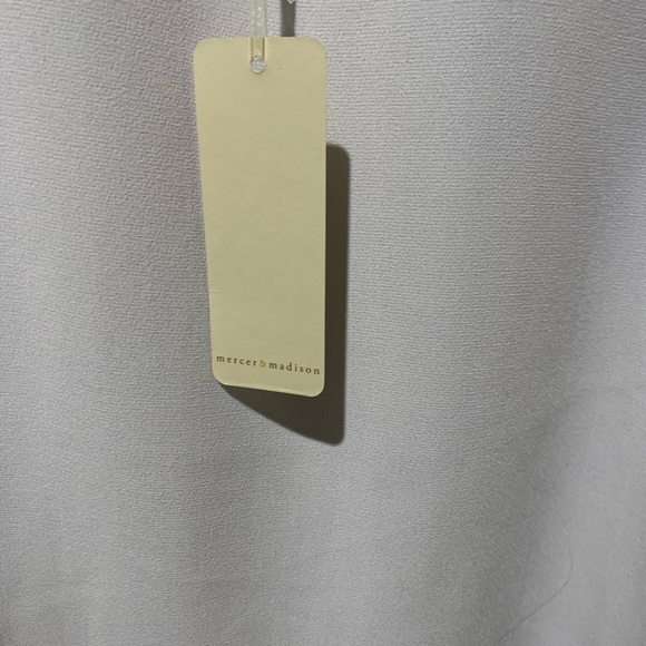 NWT M Two tone flowy shell - Picture 2 of 4